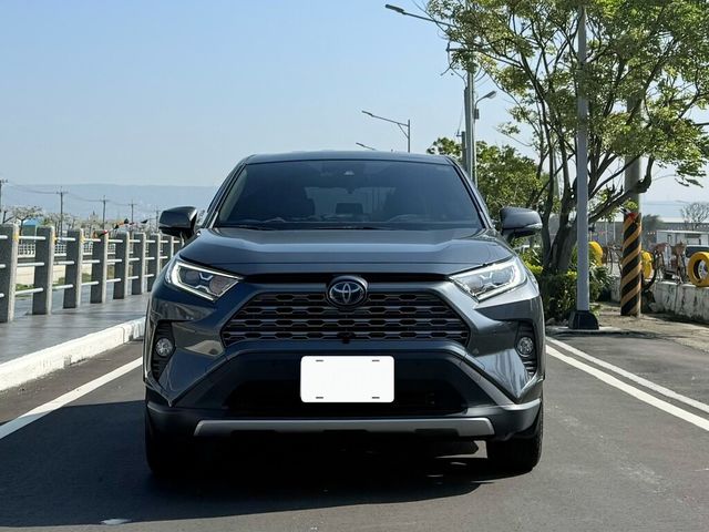 TOYOTA豐田 RAV4  第3張相片