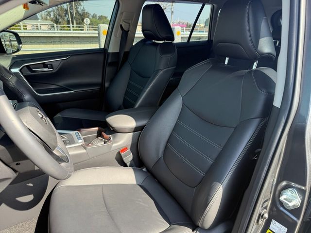 TOYOTA豐田 RAV4  第7張相片