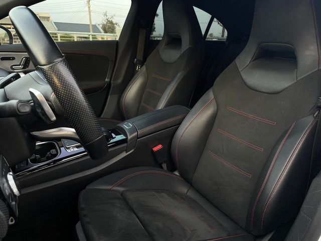 M-BENZ賓士 CLA250  第7張相片