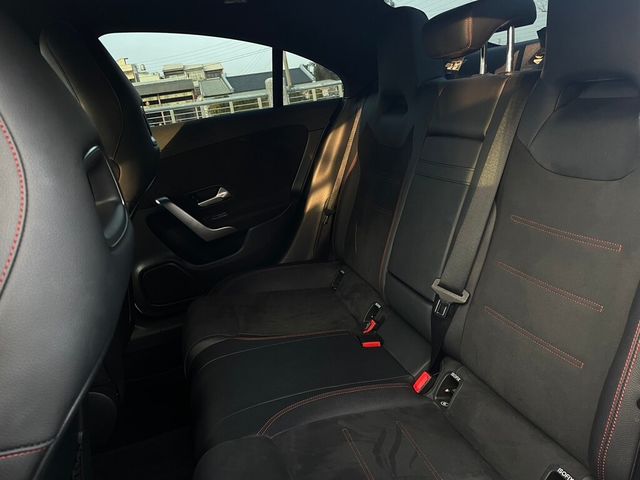 M-BENZ賓士 CLA250  第8張相片