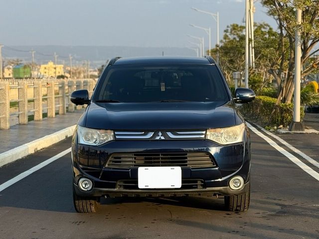 MITSUBISHI三菱 OUTLANDER  第3張相片