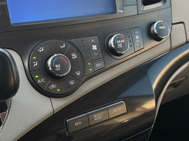 TOYOTA豐田 SIENNA  第16張相片