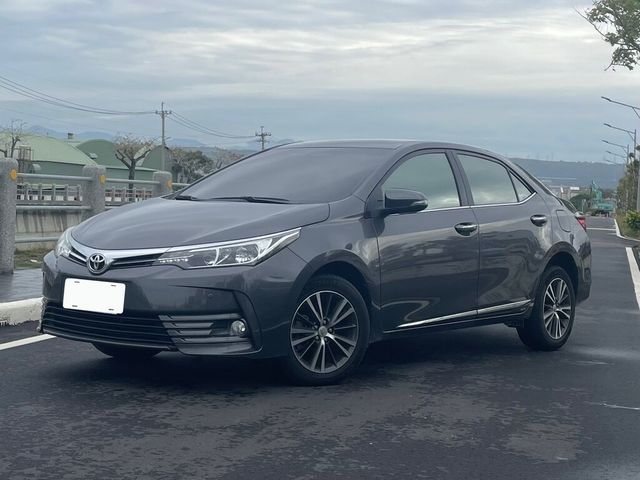 TOYOTA豐田 ALTIS  第1張相片