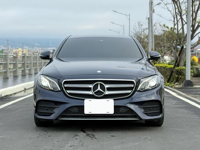 M-BENZ賓士 E250  第3張相片