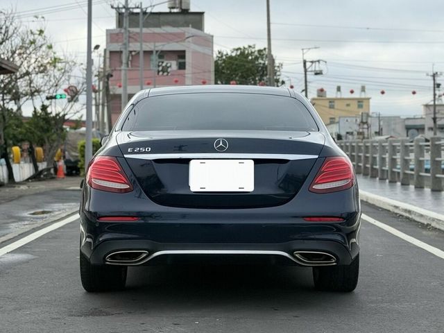 M-BENZ賓士 E250  第4張相片