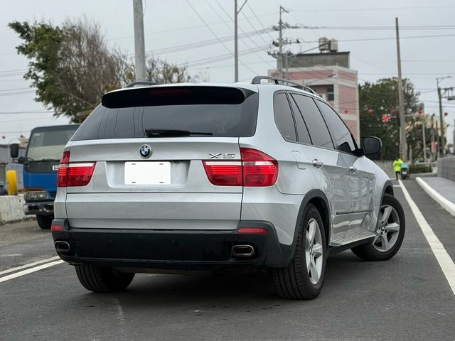 BMW寶馬 X5  第2張相片