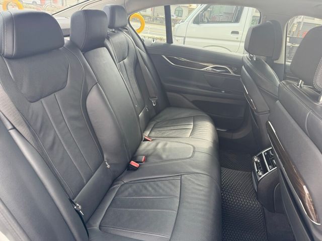 BMW寶馬 730  第8張相片