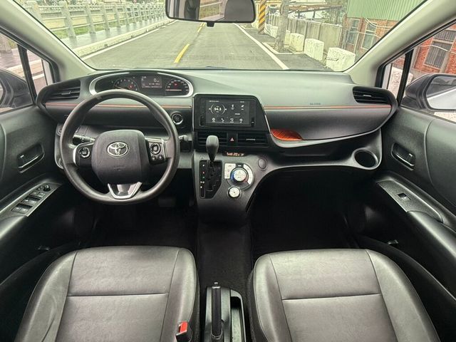 TOYOTA豐田 SIENTA  第9張相片