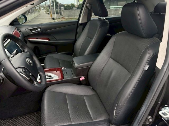 TOYOTA豐田 CAMRY  第7張相片