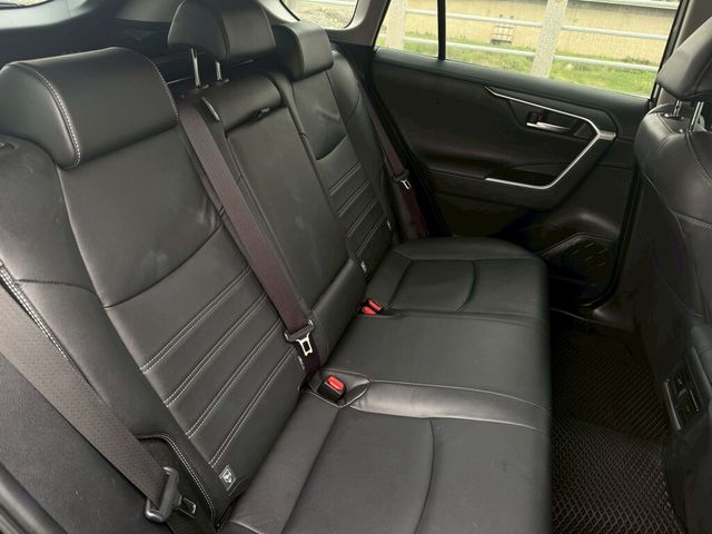 TOYOTA豐田 RAV4  第8張相片