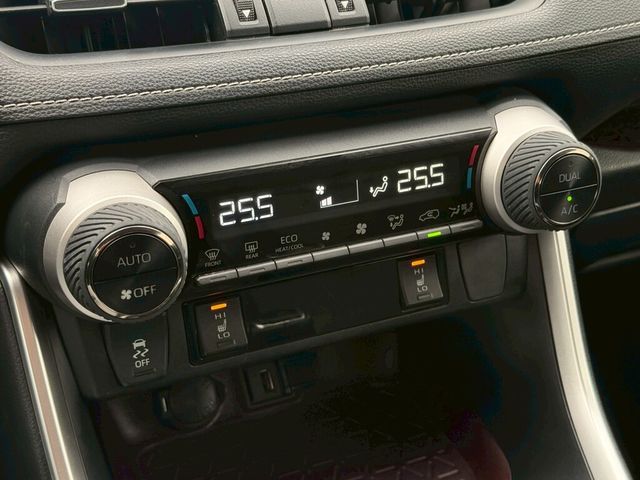 TOYOTA豐田 RAV4  第9張相片