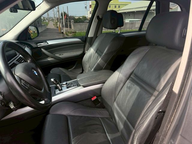 BMW寶馬 X5 XDRIVE30D  第6張相片
