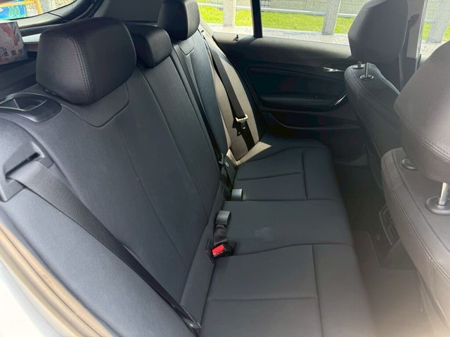 BMW寶馬 118I  第13張相片