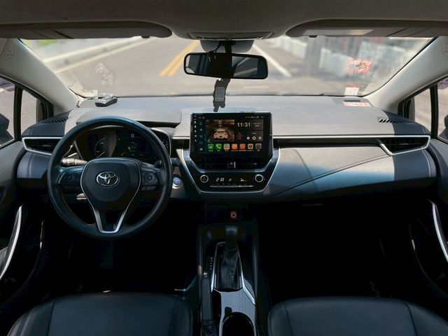 TOYOTA豐田 COROLLA ALTIS HYBRID  第5張相片