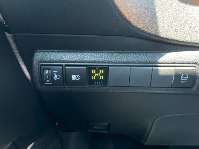 TOYOTA豐田 COROLLA ALTIS HYBRID  第9張相片