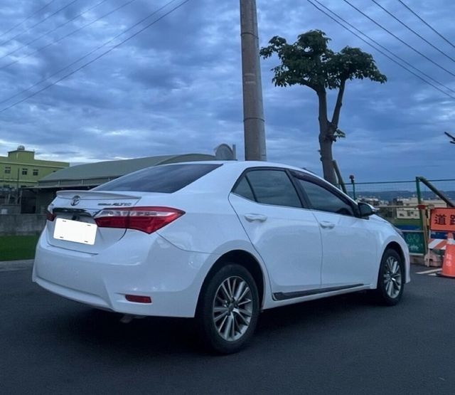 TOYOTA豐田 ALTIS  第2張相片