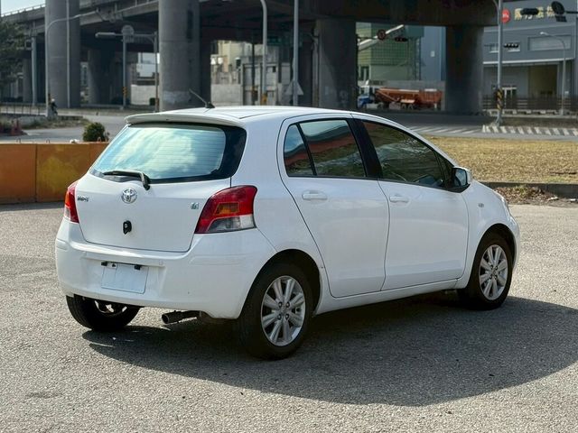TOYOTA豐田 YARIS  第2張相片