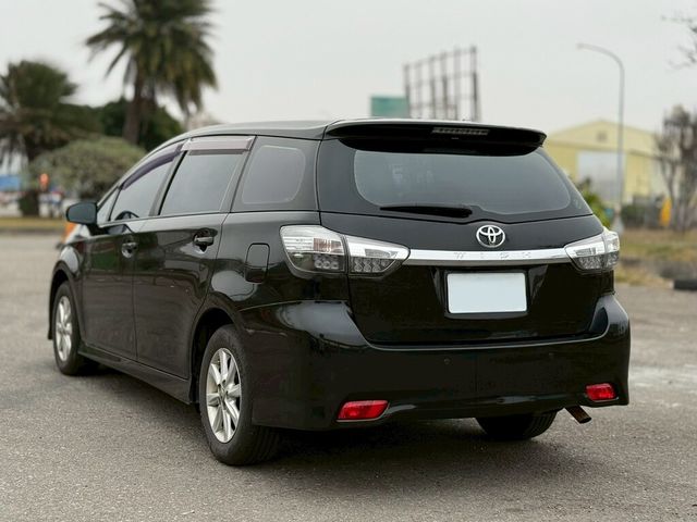 TOYOTA豐田 WISH  第2張相片