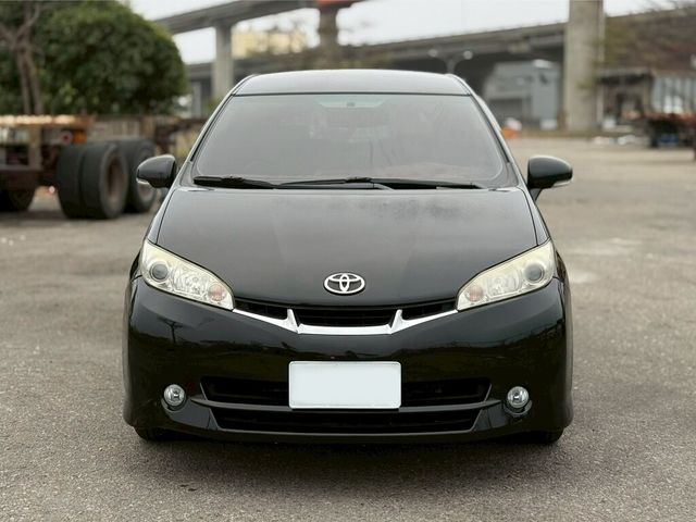 TOYOTA豐田 WISH  第3張相片