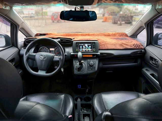 TOYOTA豐田 WISH  第5張相片