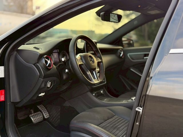 M-BENZ賓士 A250  第5張相片