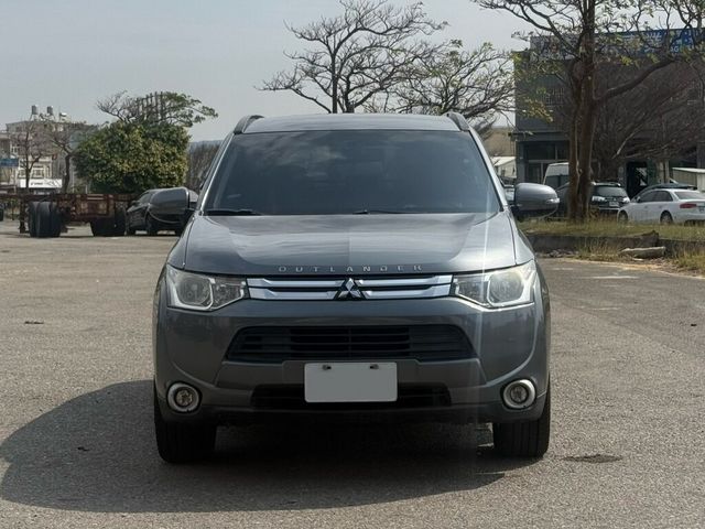 MITSUBISHI三菱 OUTLANDER  第3張相片