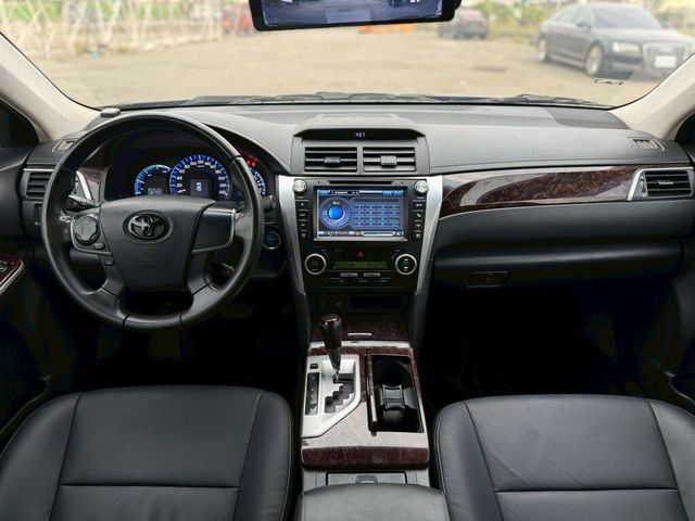 TOYOTA豐田 CAMRY  第6張相片