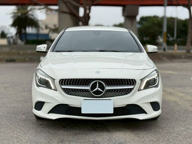 M-BENZ賓士 CLA200  第3張相片