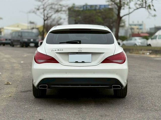 M-BENZ賓士 CLA200  第4張相片