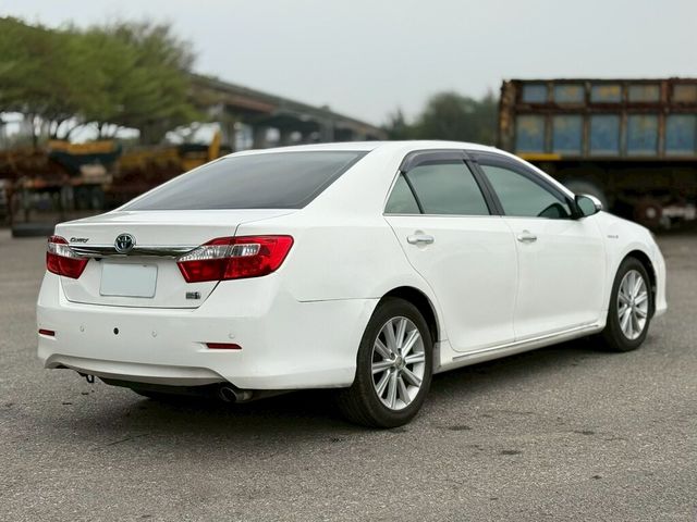 TOYOTA豐田 CAMRY HYBRID  第2張相片