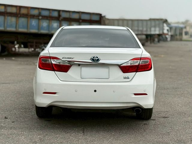 TOYOTA豐田 CAMRY HYBRID  第4張相片