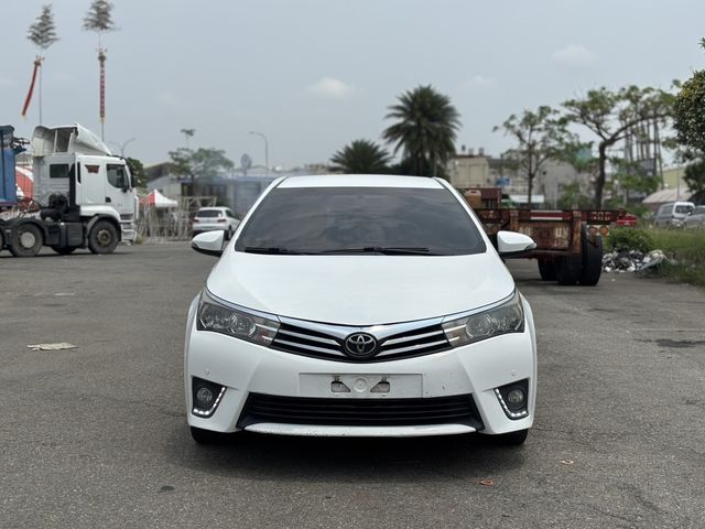 TOYOTA豐田 ALTIS  第3張相片