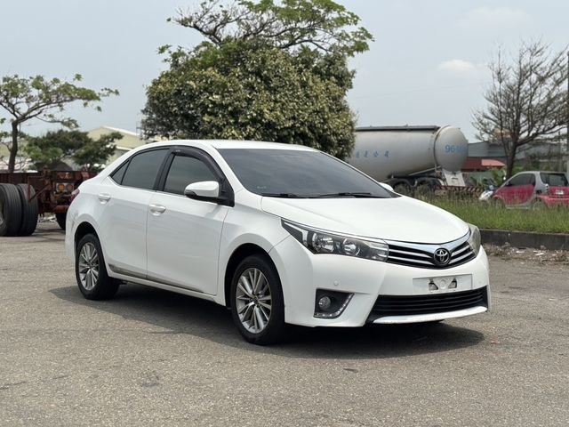 TOYOTA豐田 ALTIS  第4張相片