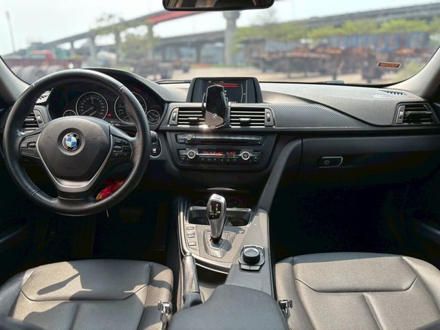 BMW寶馬 316I  第6張相片