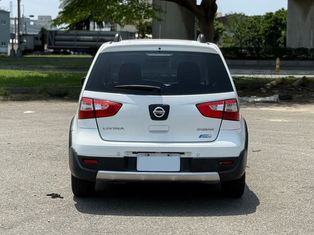 NISSAN日產 LIVINA  第4張相片