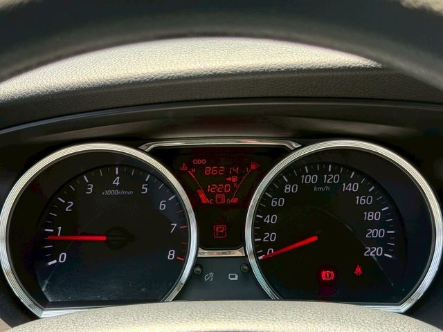 NISSAN日產 LIVINA  第5張相片