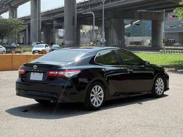 TOYOTA豐田 CAMRY  第2張相片