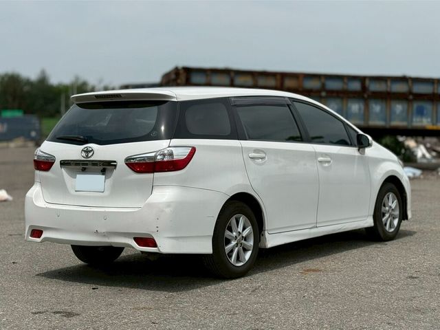 TOYOTA豐田 WISH  第2張相片
