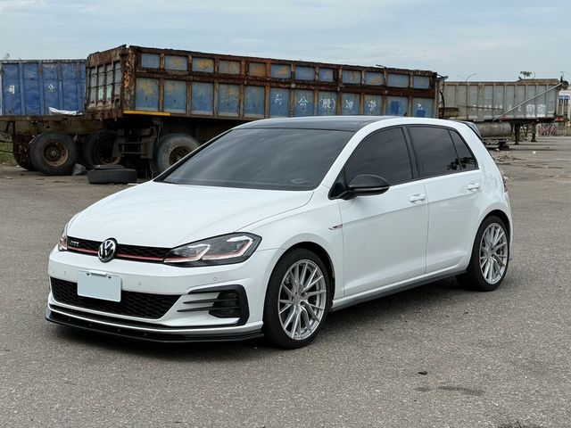 VOLKSWAGEN福斯 GOLF GTI  第1張相片