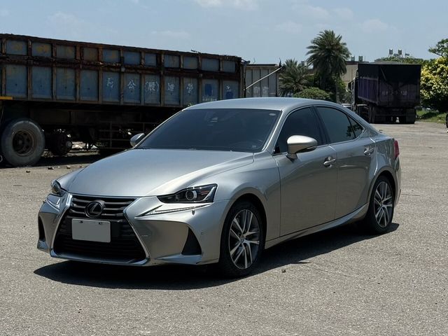 LEXUS凌志 IS200T  第1張相片