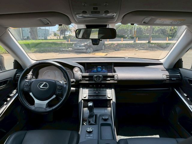 LEXUS凌志 IS200T  第6張相片