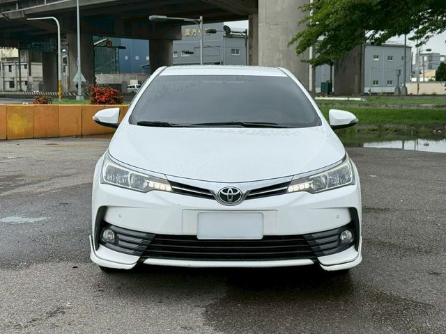 TOYOTA豐田 ALTIS  第3張相片
