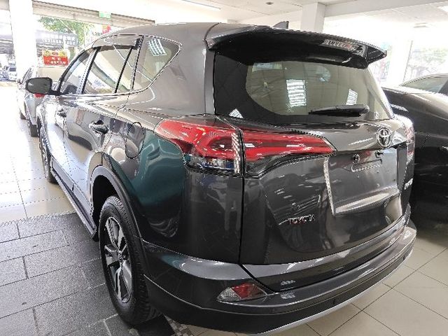 RAV4 2.0  第4張相片