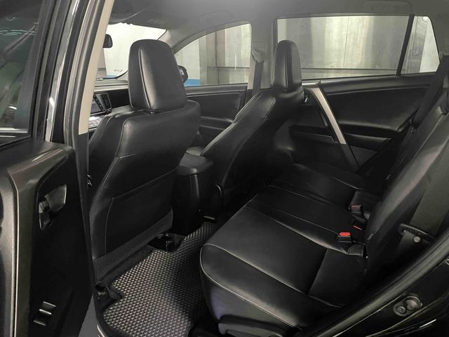 RAV4 2.0  第8張相片