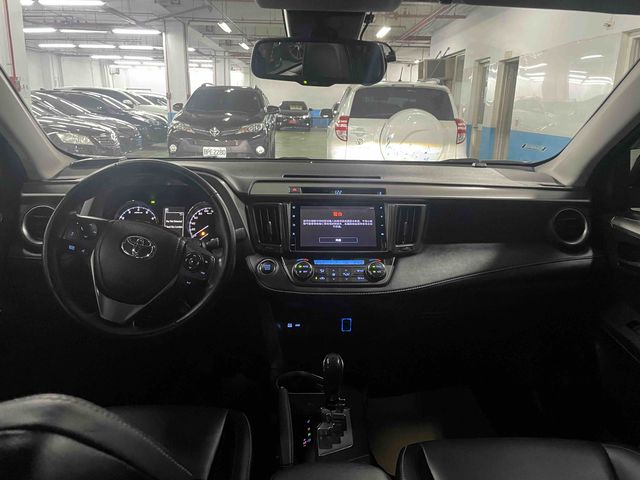 RAV4 2.0  第9張相片