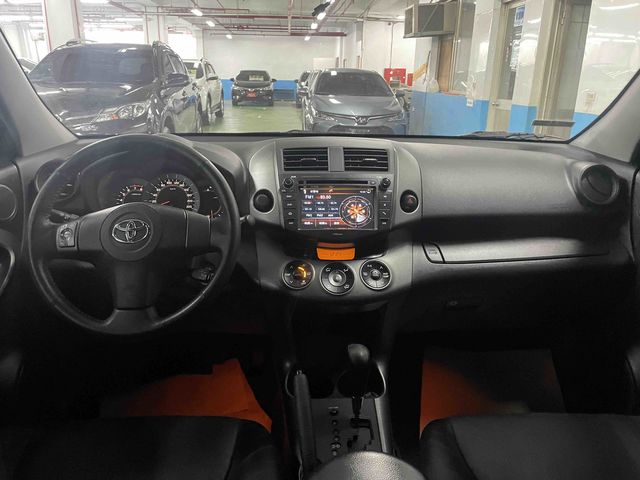 RAV4 2.4 2WD  第9張相片
