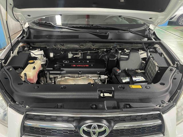 RAV4 2.4 2WD  第10張相片