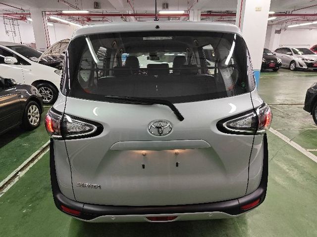 SIENTA 1.8  第5張相片