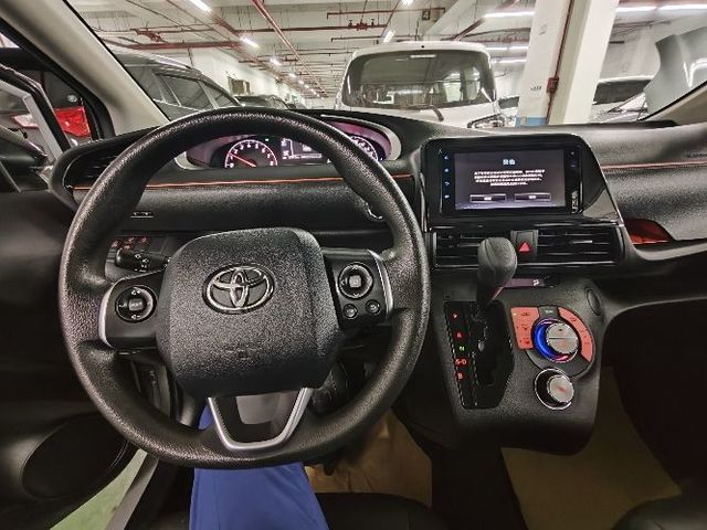 SIENTA 1.8  第8張相片
