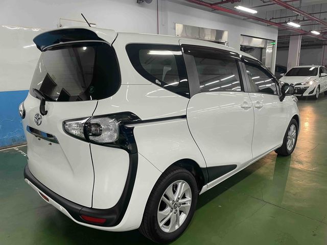 SIENTA 1.8  第5張相片